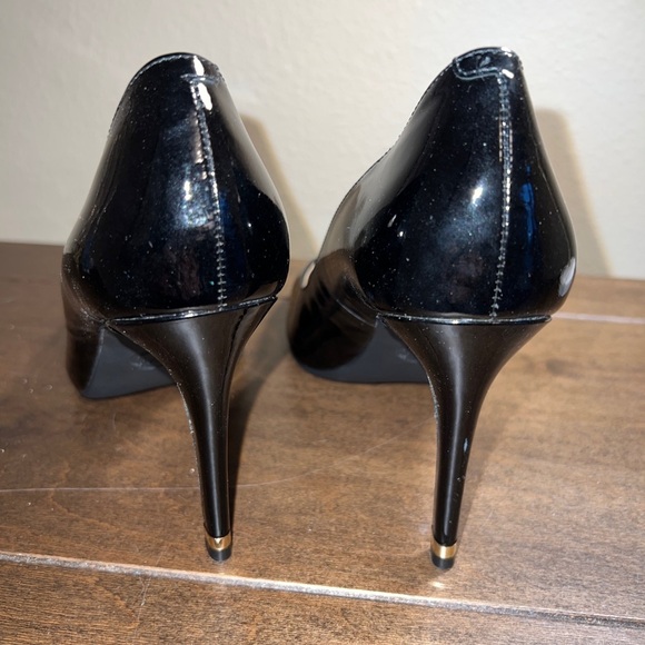 Michael Kors Black Patent Leather Size 8.5 4" Heels With Comfort Soles. - Picture 8 of 8